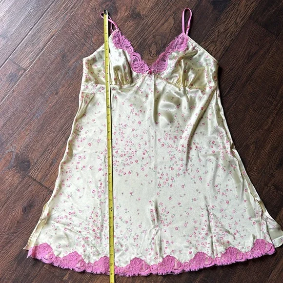 Oscar De La Renta Pink Label Floral Night Gown
